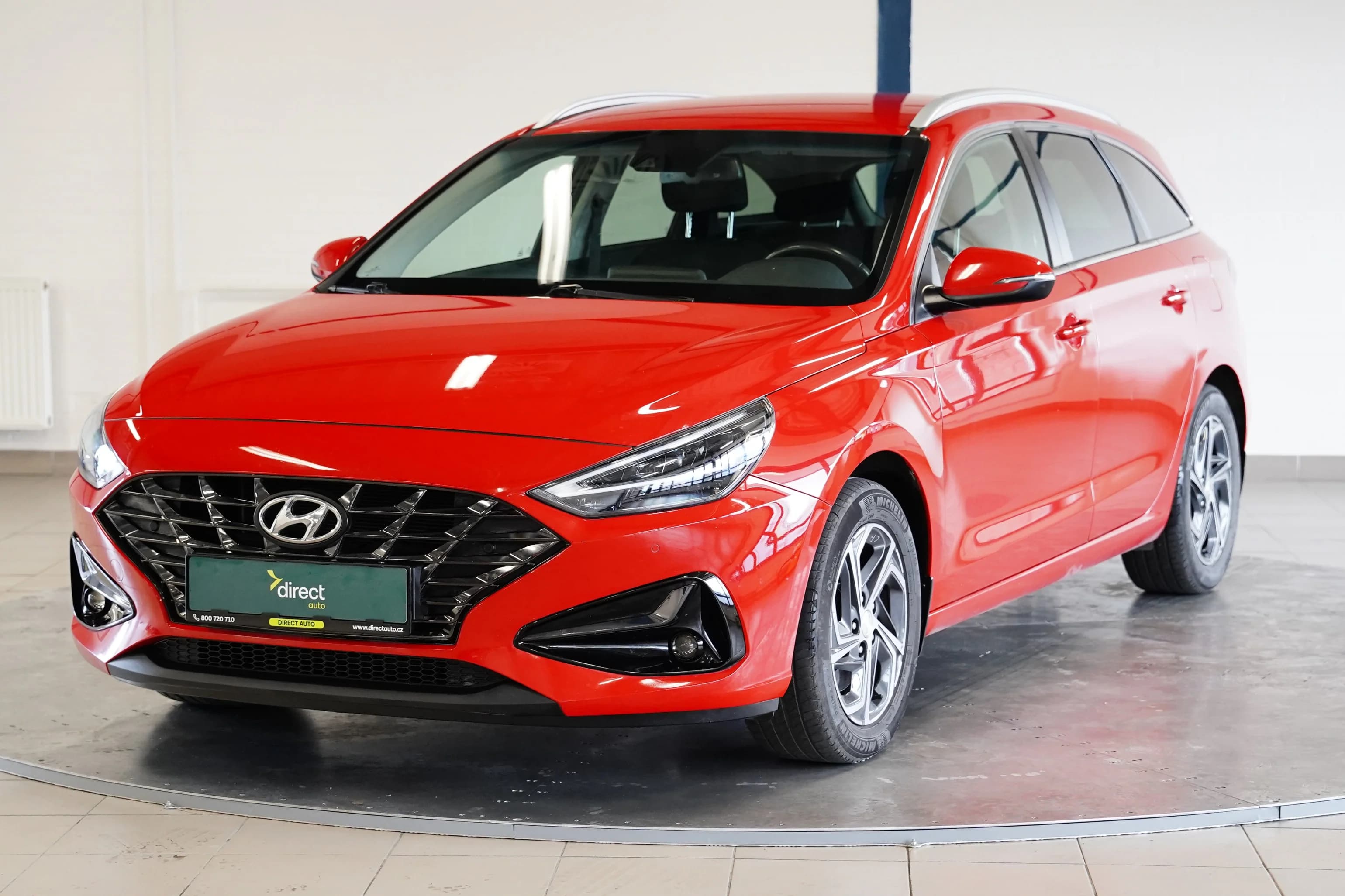 Hyundai i30 1.5 DPi 81 kW Smart, fotografie 1 z 6