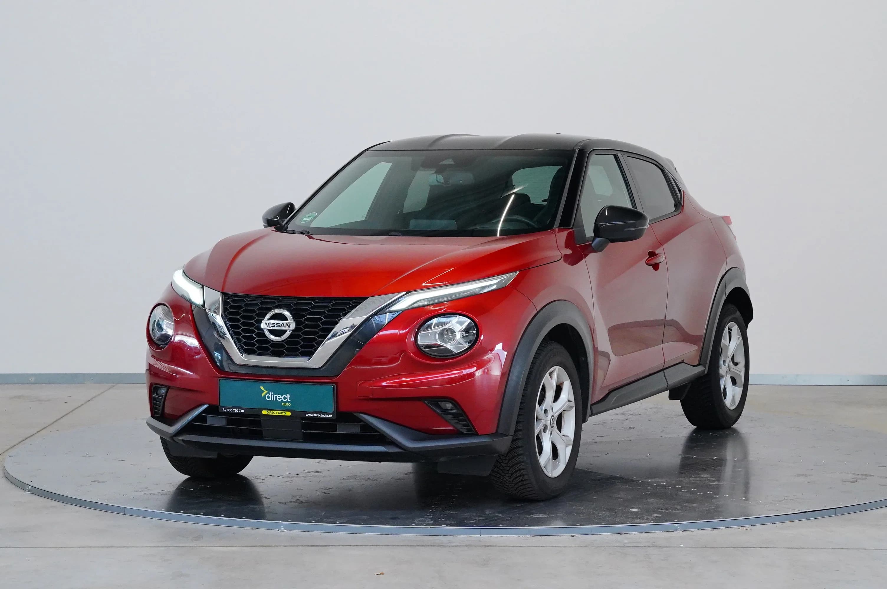 Nissan Juke 1.0 DIG-T 84 kW N-Connecta, fotografie 1 z 6
