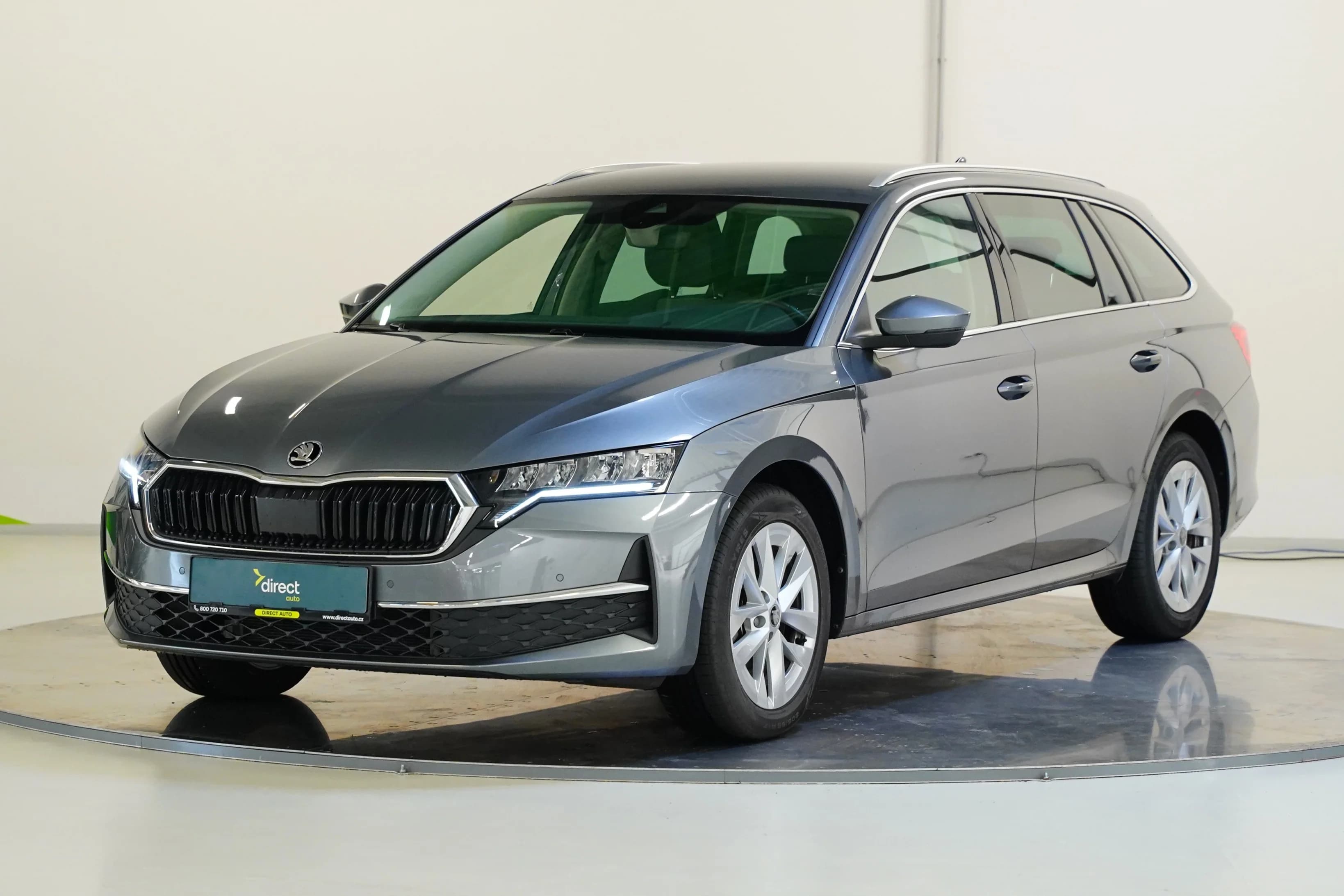 Škoda Octavia 2.0 TDI 110 kW Top Selection, fotografie 1 z 29